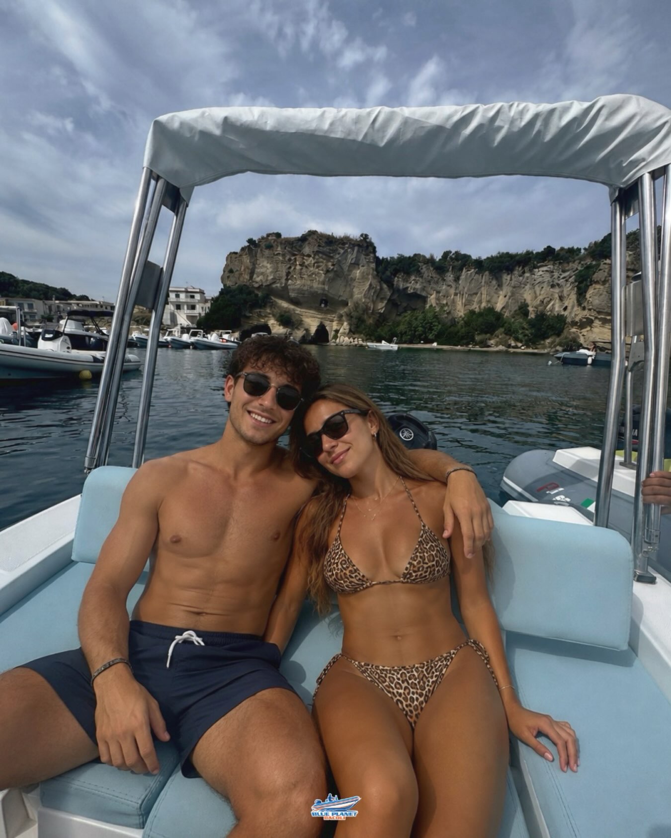 🌊 Festeggiare, rilassarsi, divertirsi. Il mare è sempre una buona idea. 🛥️☀️

Che sia un compleanno, un’occasione speciale o semplicemente una giornata di relax con le persone che ami, vivi Bacoli dal mare. 💙
BluePlanet Bacoli — tu scegli l’occasione, noi ti portiamo in mare.

📩 Scrivici per info e prenotazioni: 388 583 2237
#BluePlanetBacoli #Bacoli #NoleggioGommoni #Relax #Estate